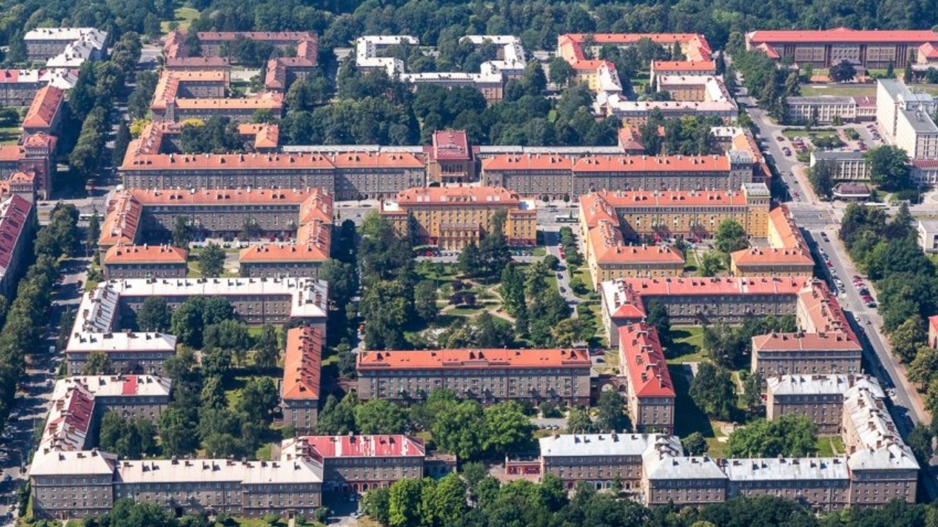  Rezervatičar u općinskom uredu Havířov